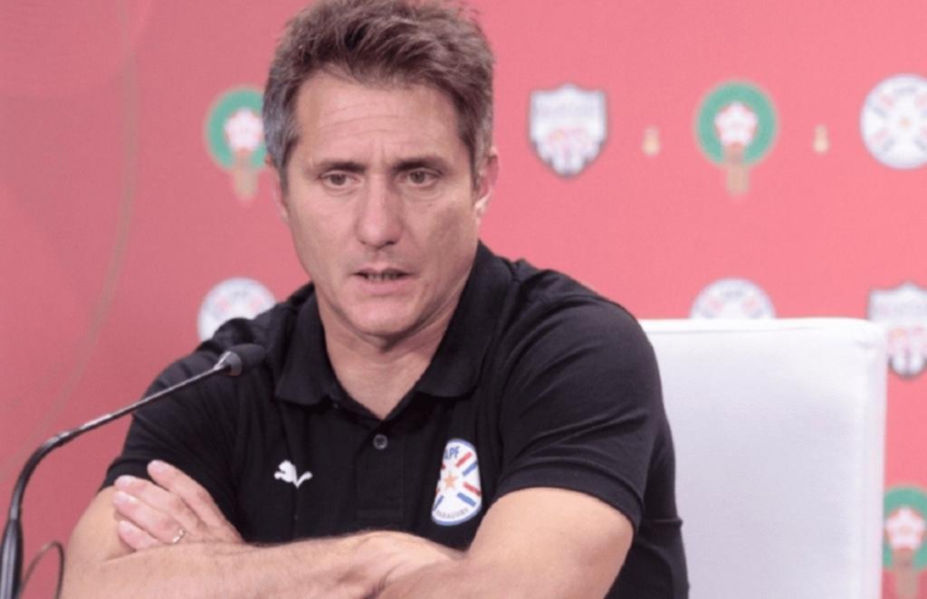 En Gimnasia, miran de reojo lo de Guillermo Barros Schelotto a Vélez: qué dicen los hinchas
