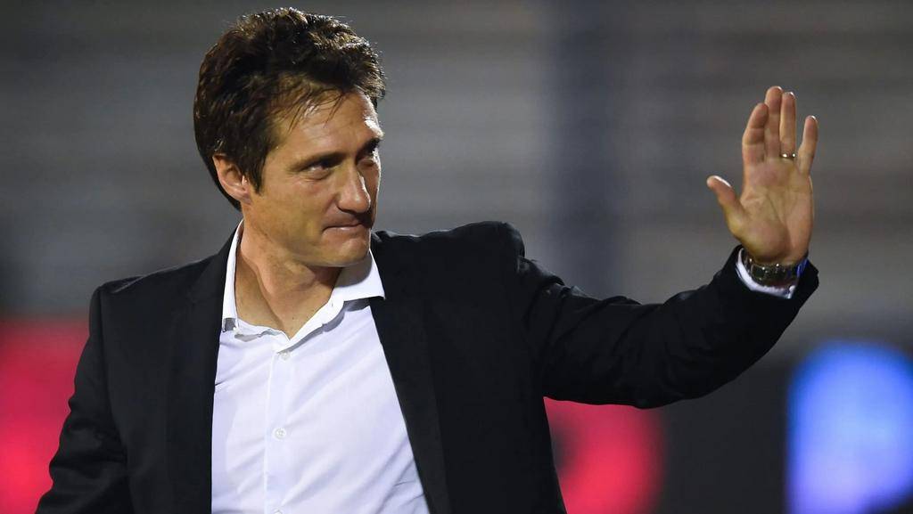 El Mellizo Guillermo será el DT de Vélez y los hinchas del Lobo explotaron de bronca