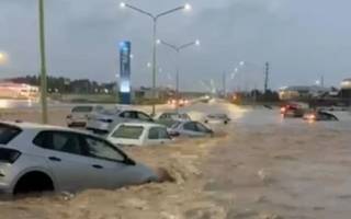 El drama por la tormenta en Bahía Blanca, en primera persona: "Colapsó la ciudad"