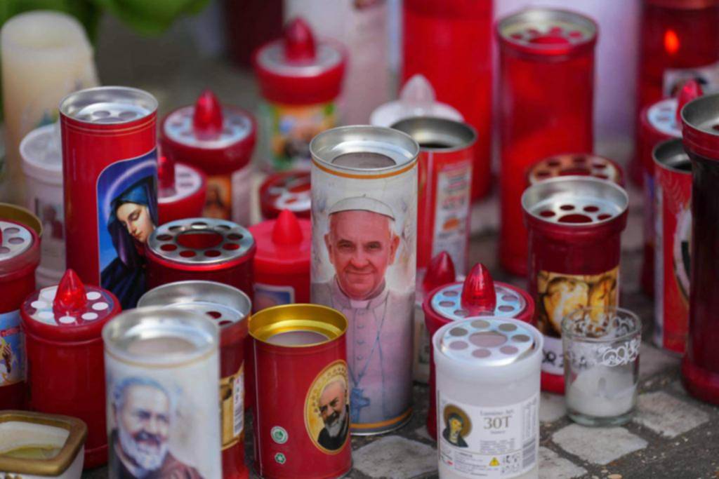 El Papa sigue estable y agradece a los médicos