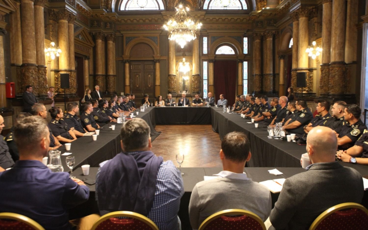 Alak se reunió con Provincia y con autoridades policiales para coordinar operativos, controles y allanamientos