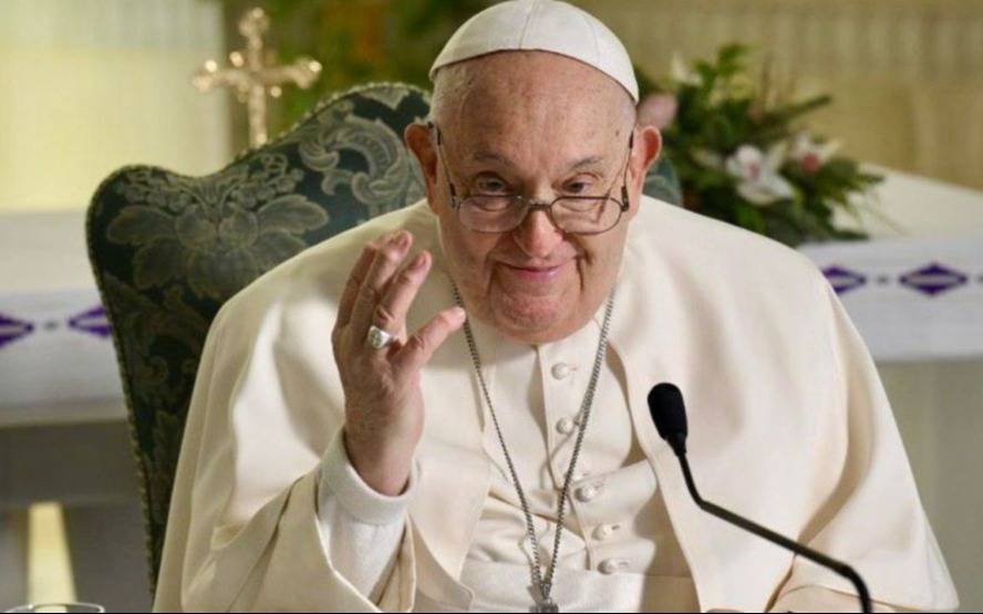 El papa Francisco tiene una "mejoría consolidada", señaló el Vaticano