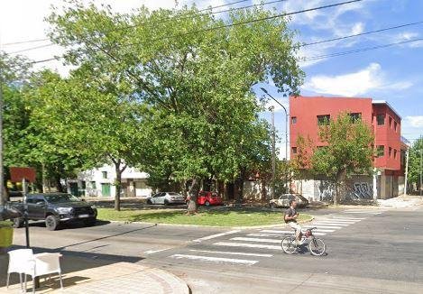 Volvía de trabajar y aparecieron dos motochorros
