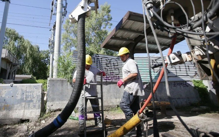 Desobstrucción de conductos pluviales en Ezpeleta