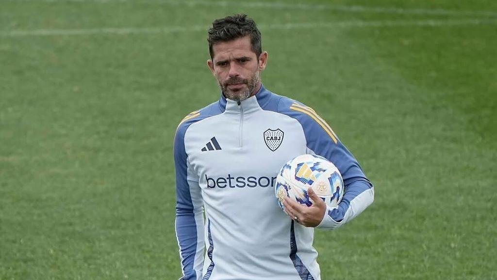 Gago recupera soldados pensando en Defensa
