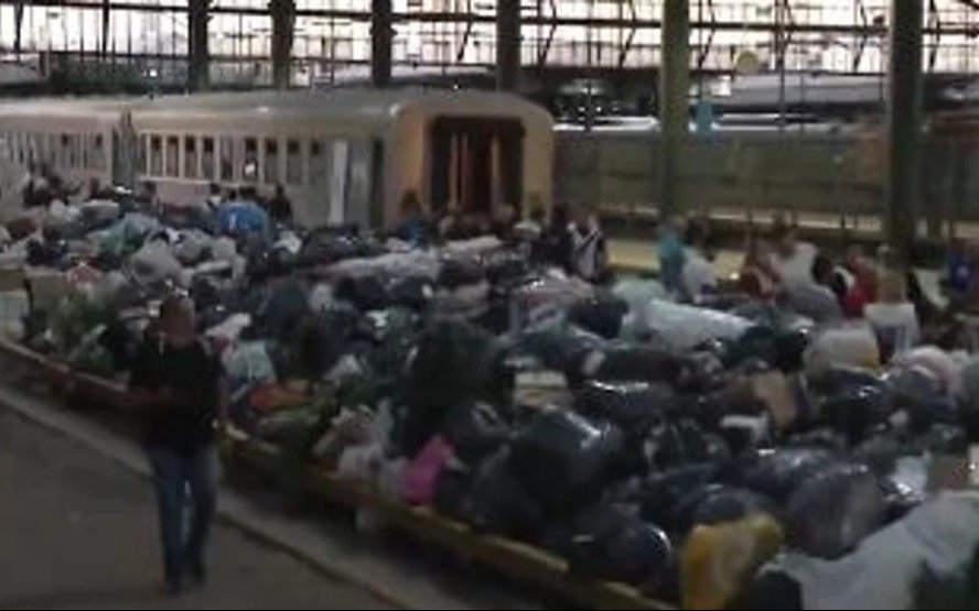 Cruzada por Bahía Blanca: el tren solidario ya arribó a la ciudad con más de 1.200 toneladas de donaciones