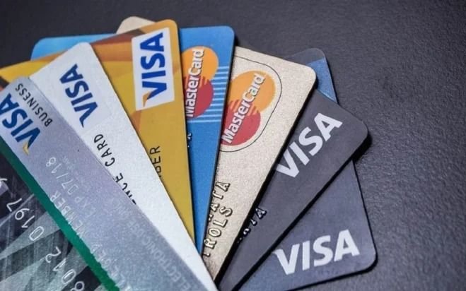 El Gobierno exige más información sobre las compras con tarjetas de débito y crédito