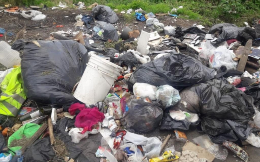 Reclamo en Altos de San Lorenzo por basural que “junta ratas”