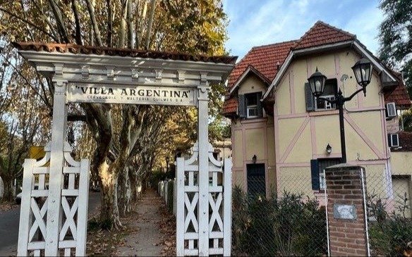 Viernes con nubes en Quilmes 