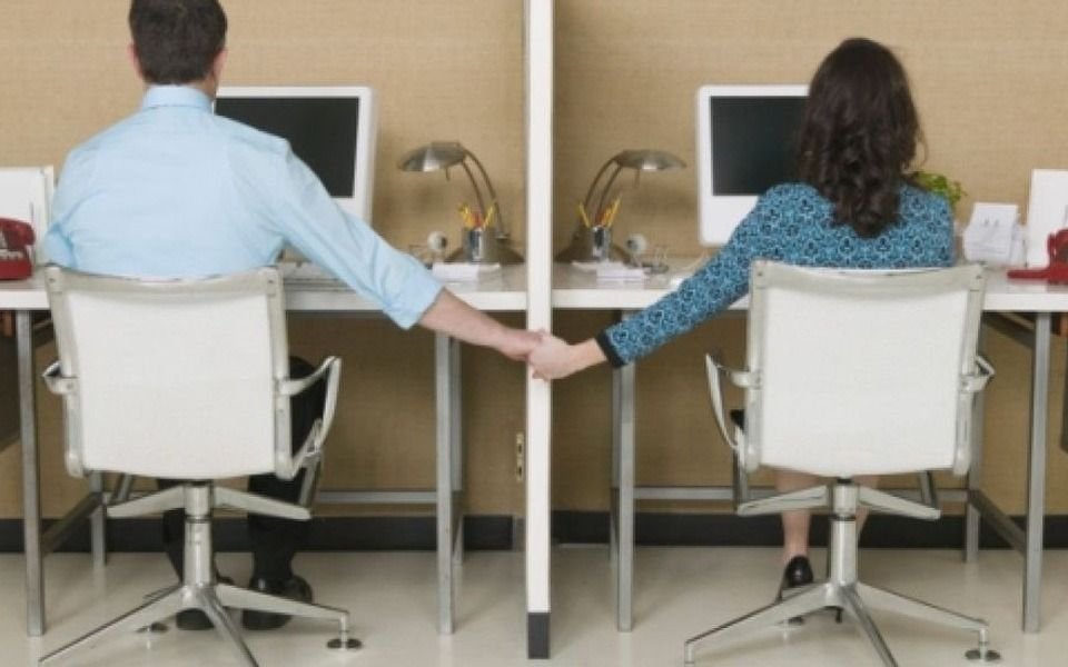 Cuando un amor de oficina puede echar todo a perder: familias en riesgo por romances pasajeros