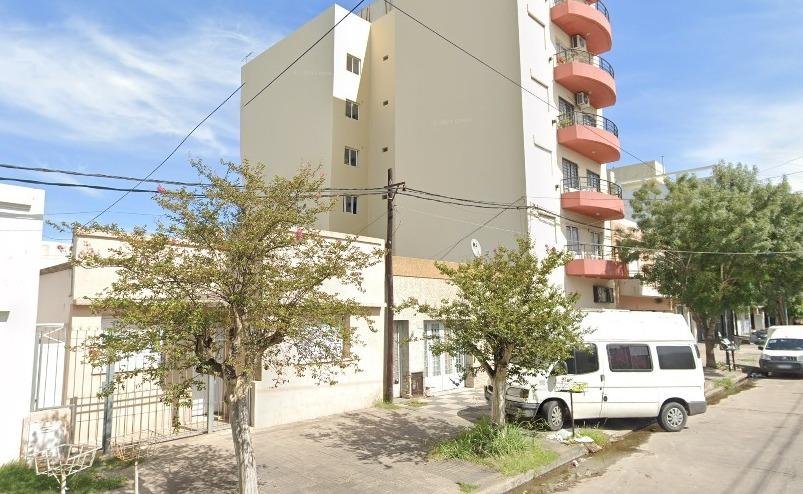 Una cena en familia fuera de casa terminó en un millonario escruche