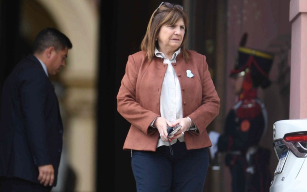 Cumbre de seguridad: Bullrich y Santiago Caputo encabezaron la definición del operativo para la marcha de mañana