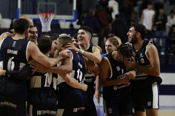 El quinteto de Gimnasia busca igualar la serie ante Villa Mitre