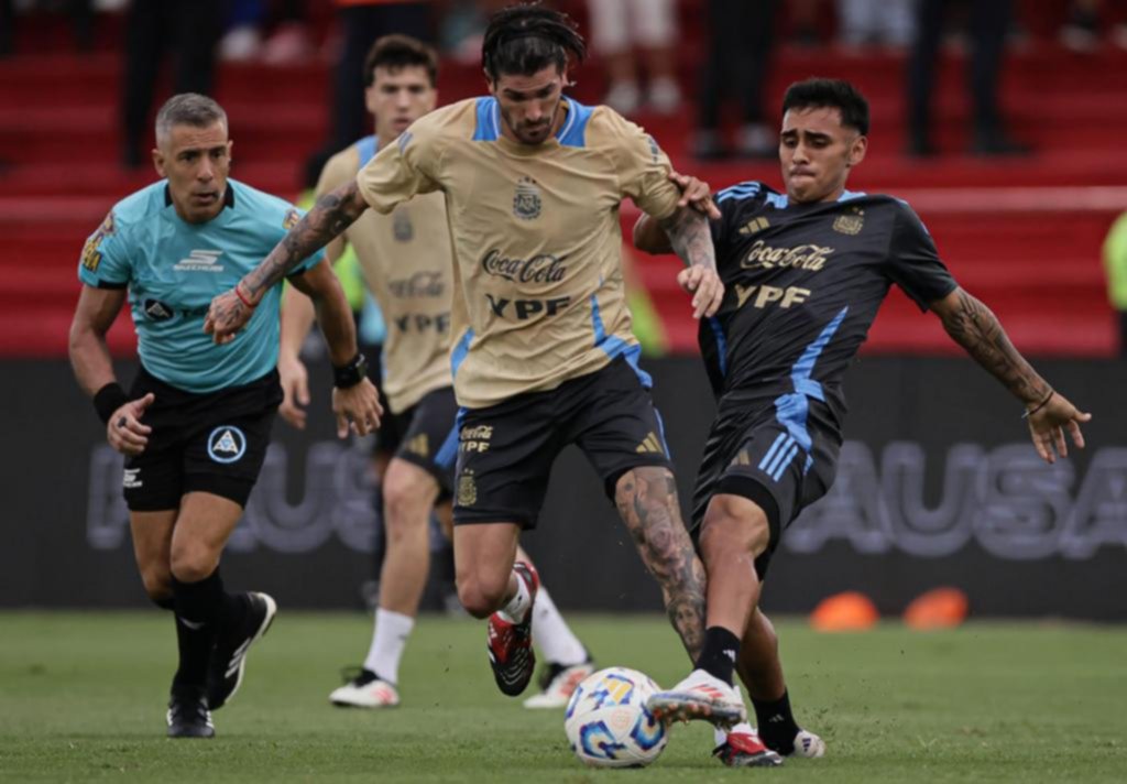 Con aporte platense: la Mayor y el Sub 20 brindaron solidaridad