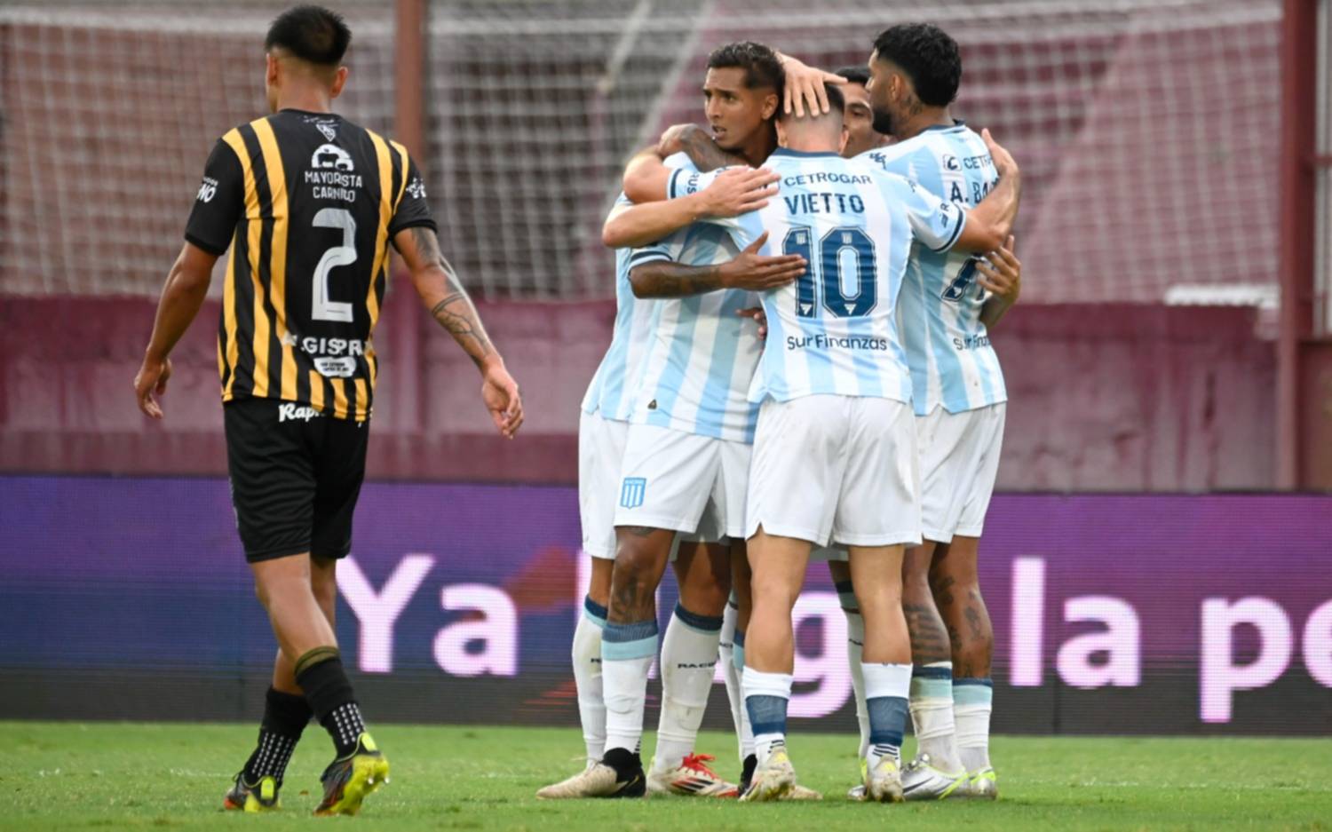 Copa Argentina: Racing venció 2 a 0 a Ramón Santamarina de Tandil y clasificó a los 16avos de final