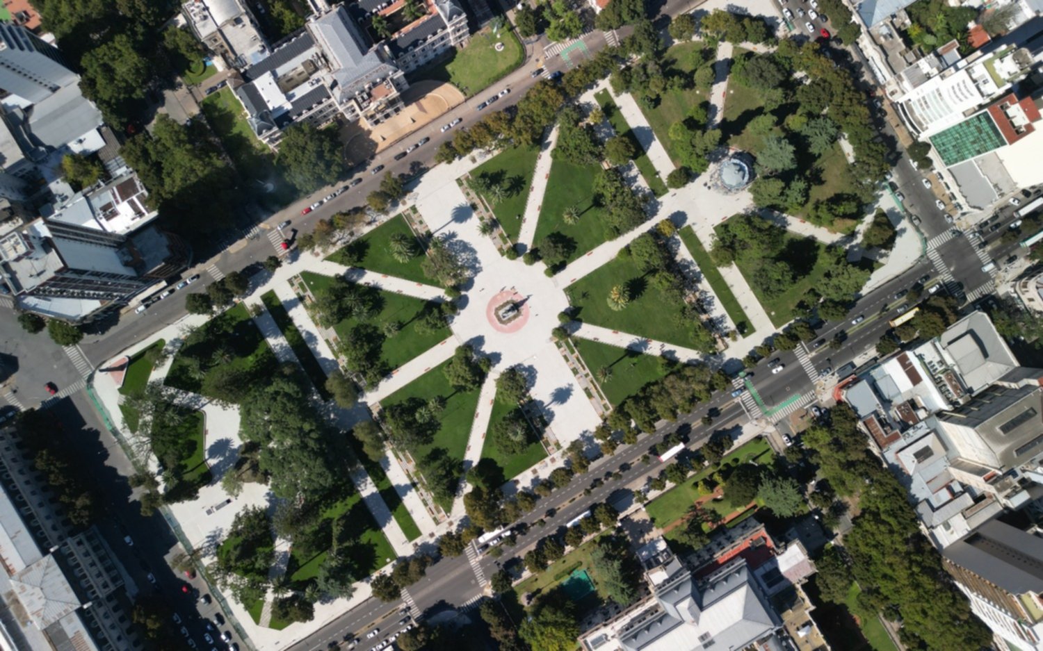Tras la restauración, inminente inauguración de la Plaza San Martín