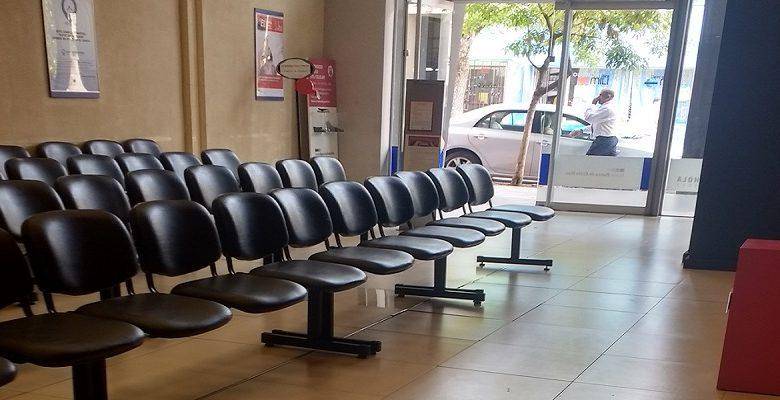 Los bancos vuelven a atender de 10 a 15 horas