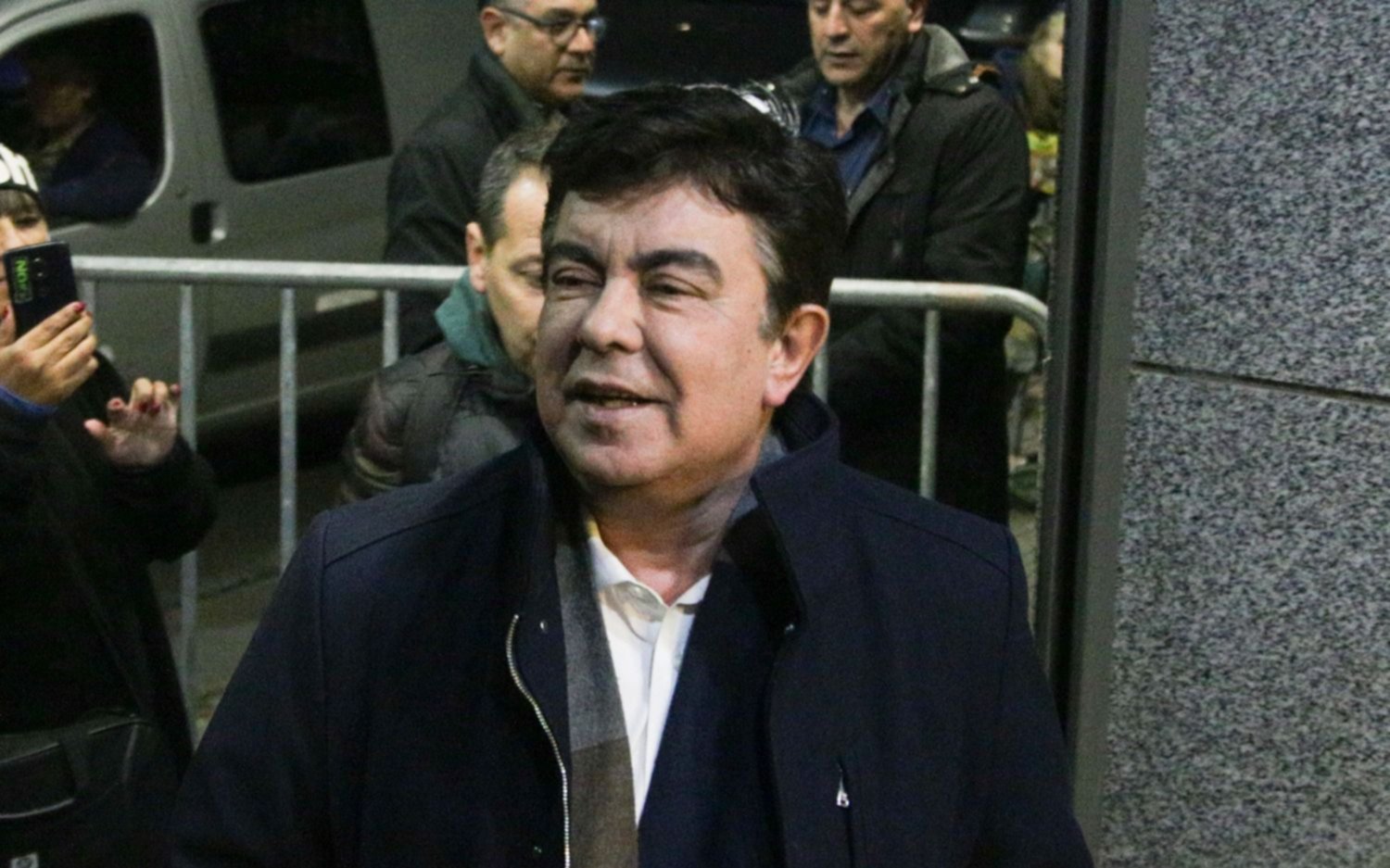 Fernando Espinoza irá a juicio oral acusado de "abuso sexual y desobediencia"