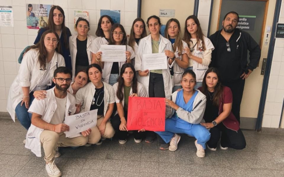 "Basta de violencia": el pedido de los trabajadores de la salud del Hospital de Gonnet tras la feroz pelea de barras y sindicalistas
