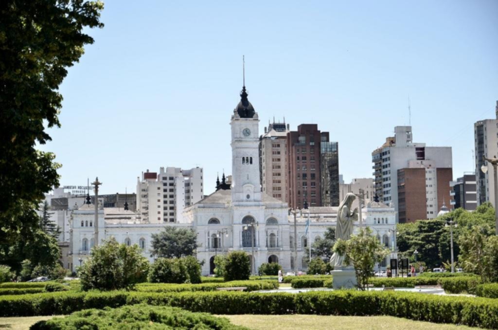 Suben un 56% el salario mínimo en la Comuna y habrá nuevo escalafón