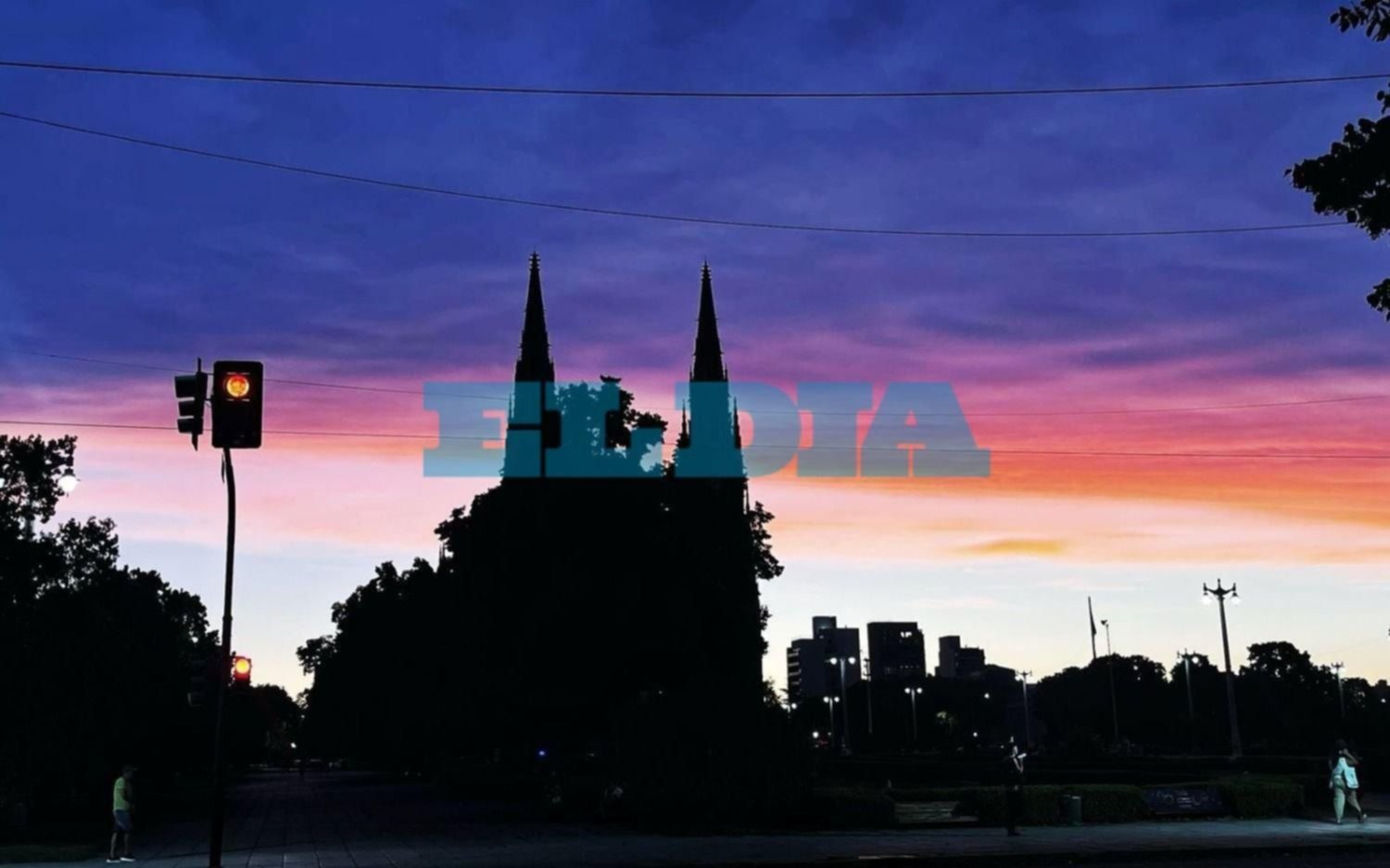 La Plata en guardia por el clima: elevan a "naranja" el alerta por tormentas para este fin de semana