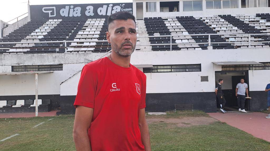 El Rojo no levanta cabeza, se fue Arias Navarro y Costantini es el nuevo DT