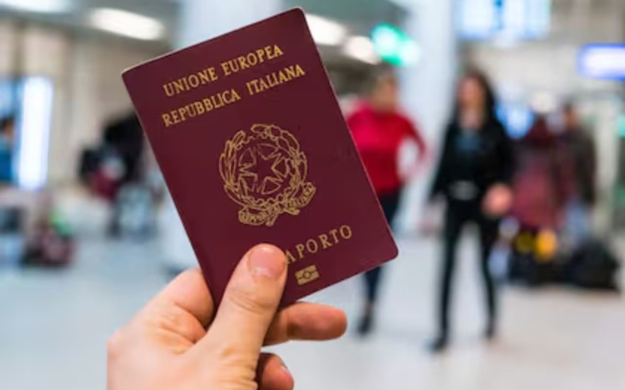 El gobierno de Giorgia Meloni endureció los requisitos para acceder a la ciudadanía italiana y desató una crisis en la coalición