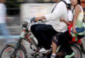 Quieren que en las motos viaje una sola persona