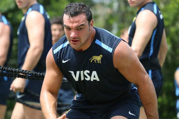 Agustín Creevy firmó contrato con la UAR