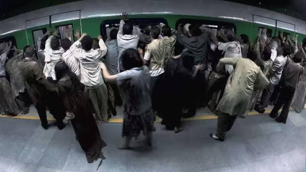Terror en Brasil por una turba de zombies en el metro