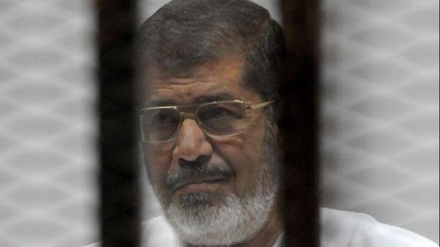 Pena de 20 años de prisión para el ex presidente de Egipto, Mohammed Mursi
