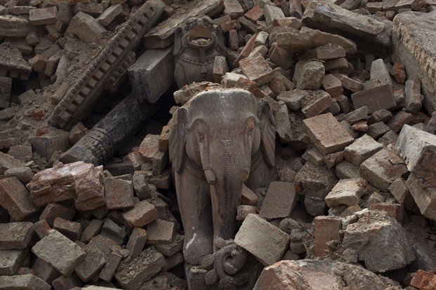 Por el terremoto, Katmandú fue desplazada tres metros