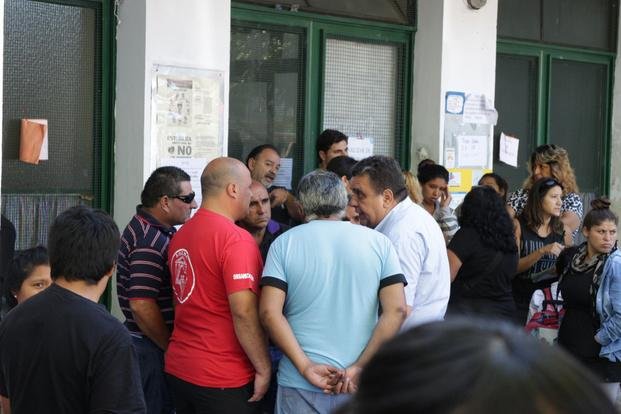 Arranca la semana con las aulas vacías por un paro de los docentes