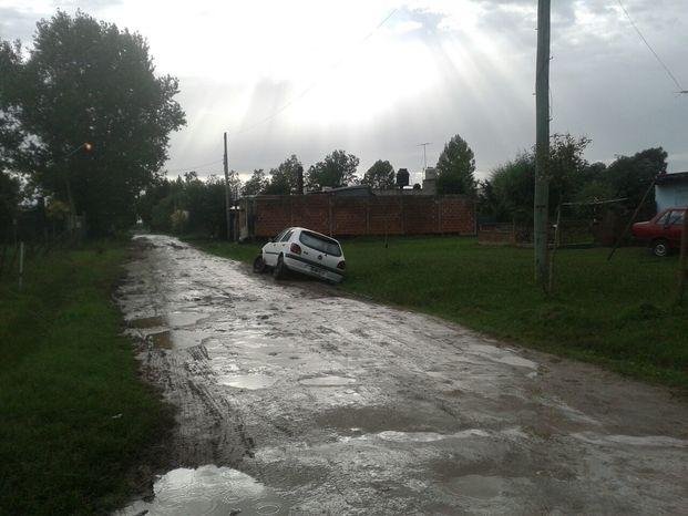 Quejas por el estado de la calzada en 665, 11 bis y 12