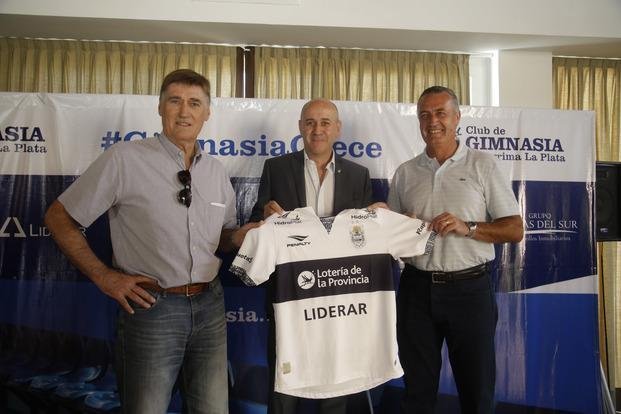 El viernes presentarán a Rezza