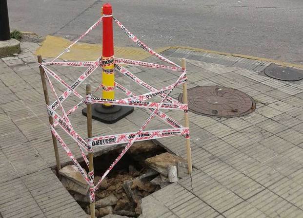 Quejas por un pozo en 7 y 532