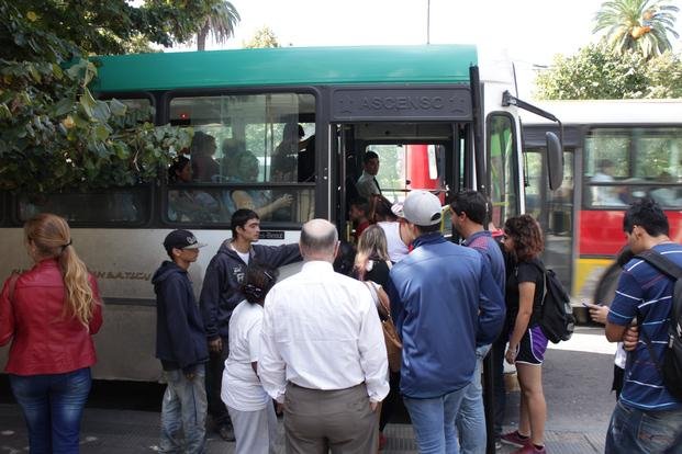 A partir esta medianoche regirá aumento en el transporte