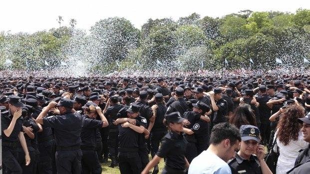 Sigue el   malestar y convocan a marcha de policías