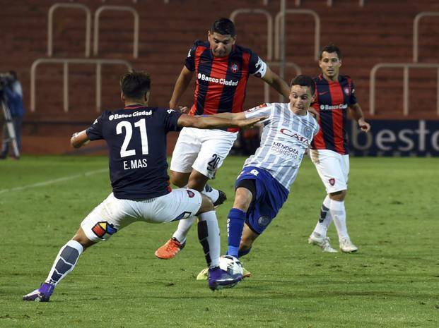 Tumultuoso final del partido Godoy Cruz-San Lorenzo: Corridas entre los jugadores y ¿golpes?