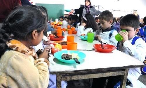 Denuncian recorte de cupos de hasta 30% en comedores escolares