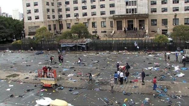 Detenidos, policías heridos y un basural tras el acto militante en Comodoro Py
