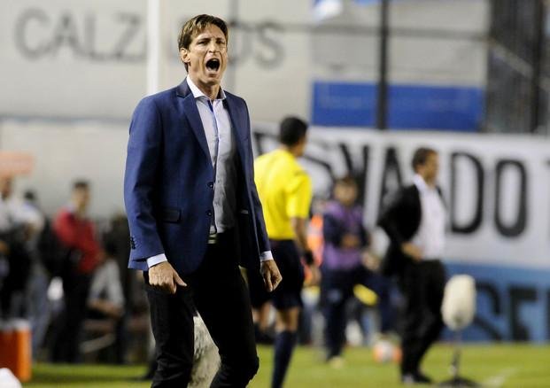 En la Academia ya empezaron los primeros cuestionamientos para Facundo Sava
