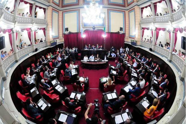 También pedirían declaraciones juradas a intendentes y concejales
