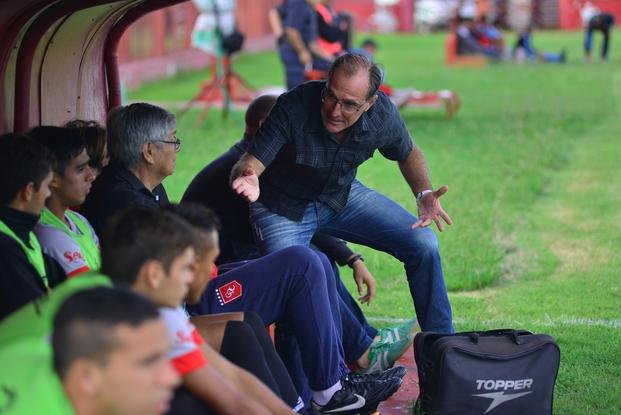 Lisa define el equipo titular