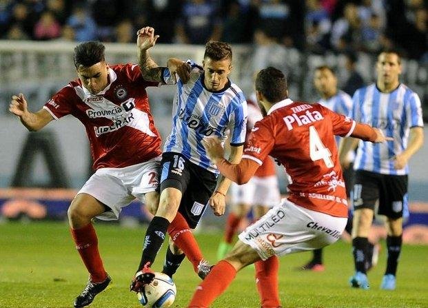 Racing empató con Agentinos en el Cilindro