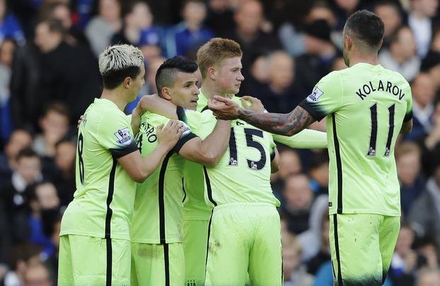Triplete de Agüero, que alcanzó los 99 gritos