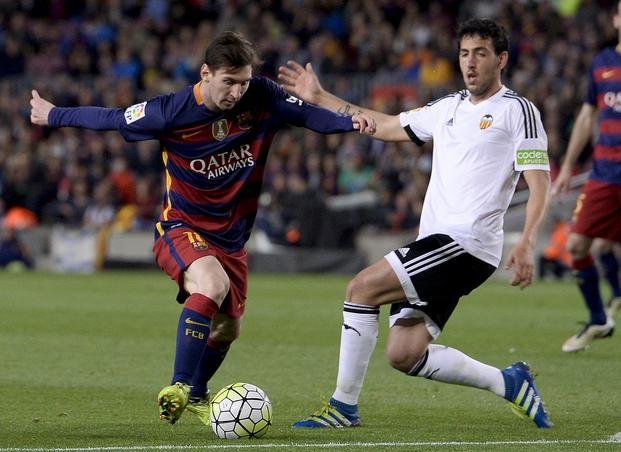 Messi anotó su gol 500 pero Barcelona cayó ante Valencia