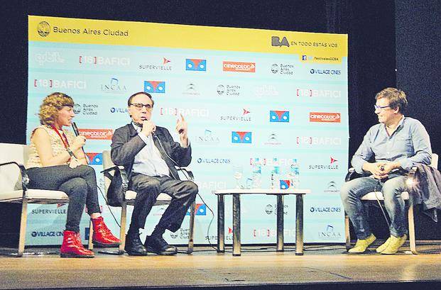 “Nada me hace más feliz que escuchar a una audiencia reír… si la película es mía”
