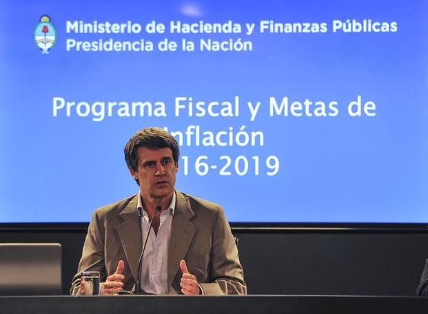 Poco para festejar, pese a la salida del default