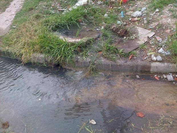 Nuevas quejas por los desbordes cloacales